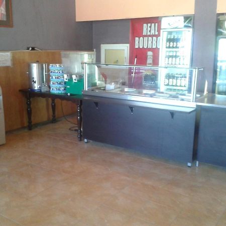 קרנבו Hotel Zora מראה חיצוני תמונה