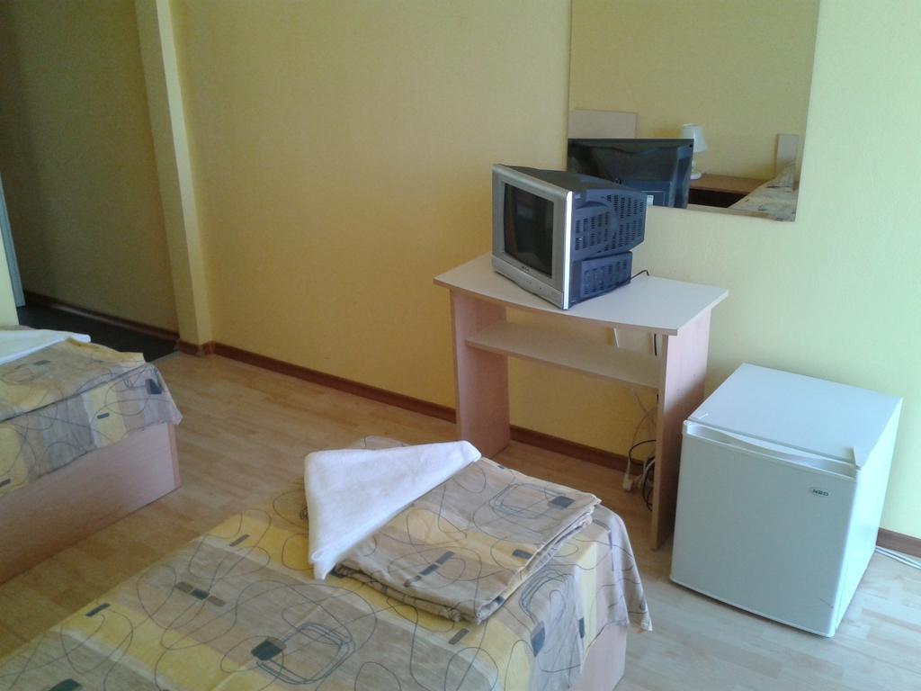 קרנבו Hotel Zora חדר תמונה