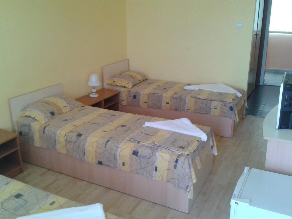 קרנבו Hotel Zora חדר תמונה