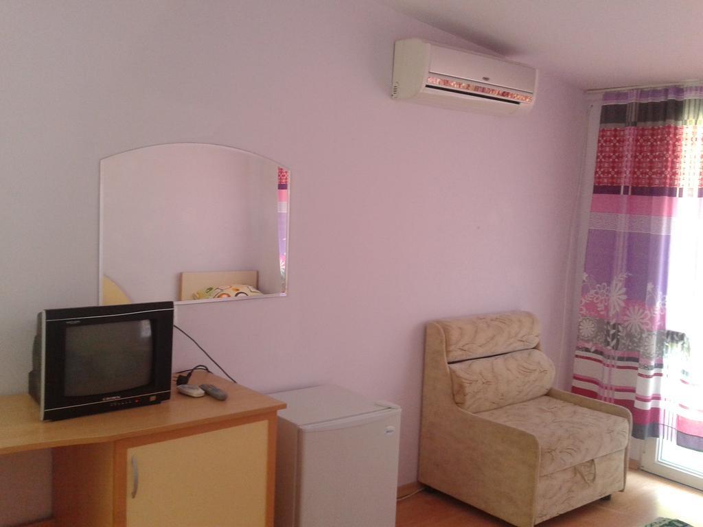 קרנבו Hotel Zora חדר תמונה